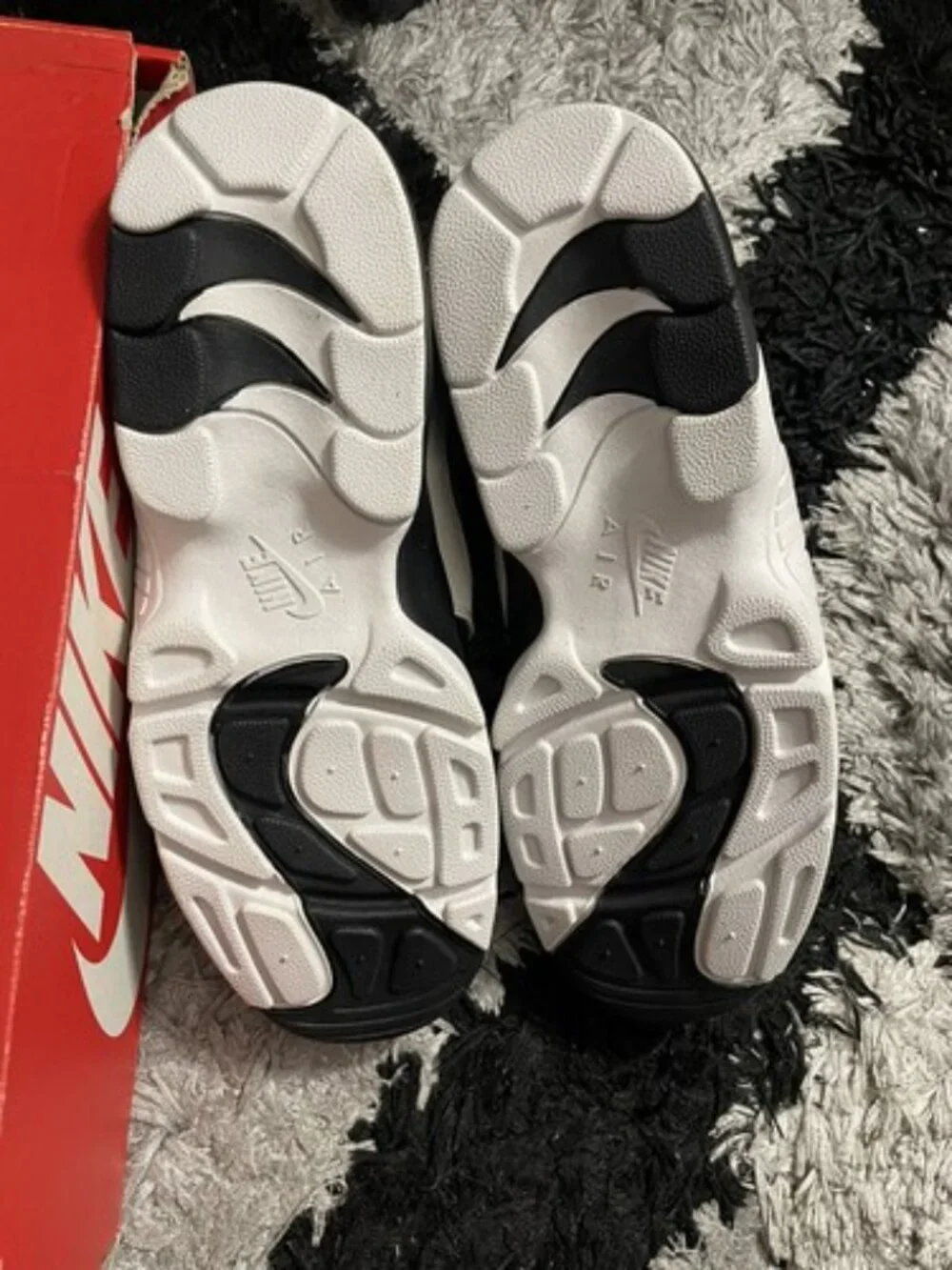 Nike Air Diamond Turf Black 309434-021 Men's Size 10 Deion Sanders